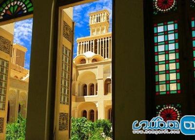 خانه آقازاده یکی از جاذبه های گردشگری استان یزد به شمار می رود